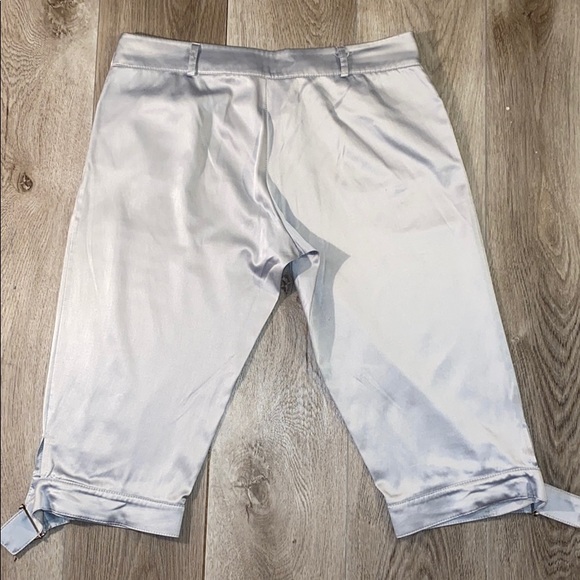 axara silk Capri pants - Picture 3 of 3